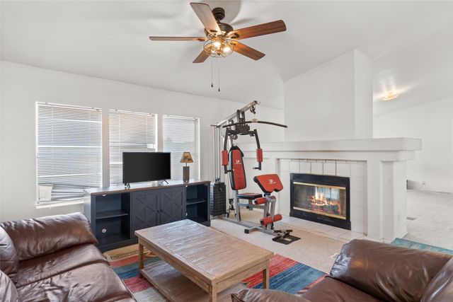 28 Sunlight View, Santa Fe, NM 87506