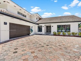 343 Centre Island, Golden Beach, FL 33160
