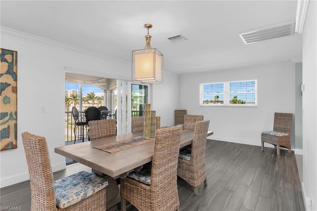 1020 Swallow AVE 302, Marco Island, FL 34145