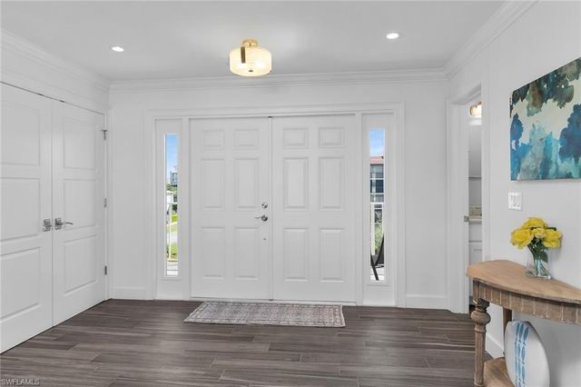 1020 Swallow AVE 302, Marco Island, FL 34145