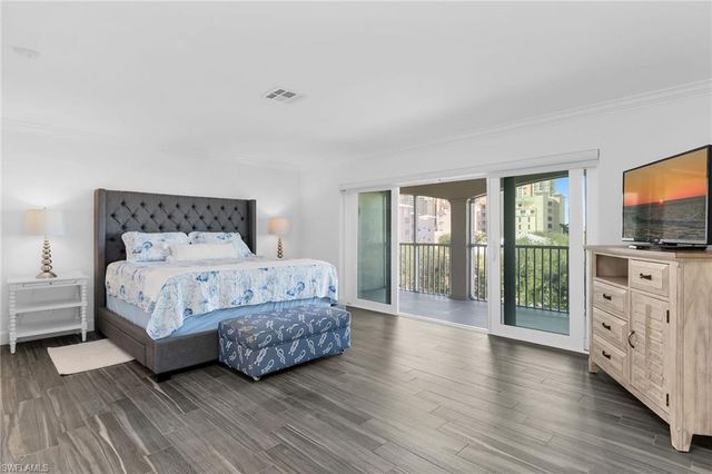 1020 Swallow AVE 302, Marco Island, FL 34145