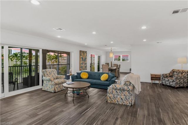 1020 Swallow AVE 302, Marco Island, FL 34145