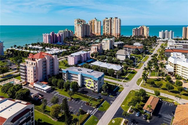1020 Swallow AVE 302, Marco Island, FL 34145
