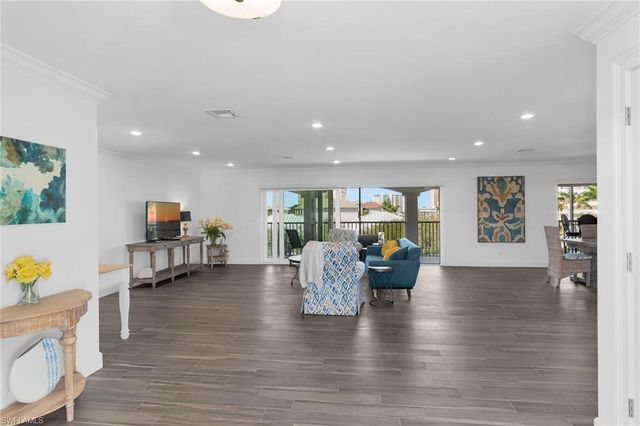 1020 Swallow AVE 302, Marco Island, FL 34145