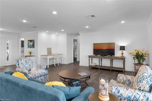 1020 Swallow AVE 302, Marco Island, FL 34145