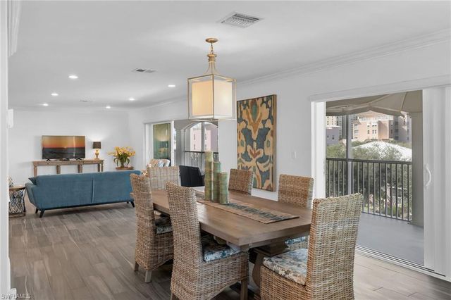 1020 Swallow AVE 302, Marco Island, FL 34145