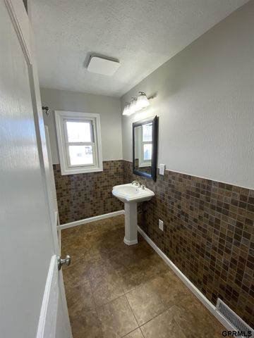 3714 14 Street, Columbus, NE 68601