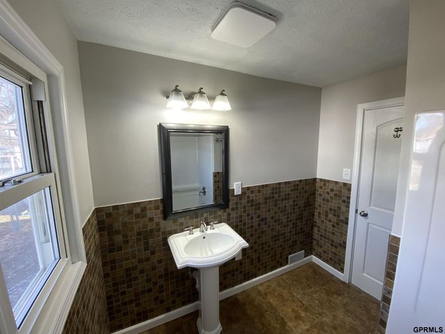 3714 14 Street, Columbus, NE 68601