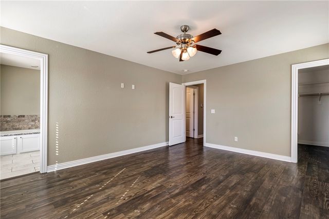 121 Carrington Avenue A, Lowell, AR 72745