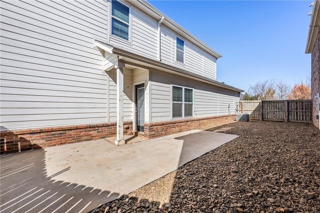 121 Carrington Avenue A, Lowell, AR 72745