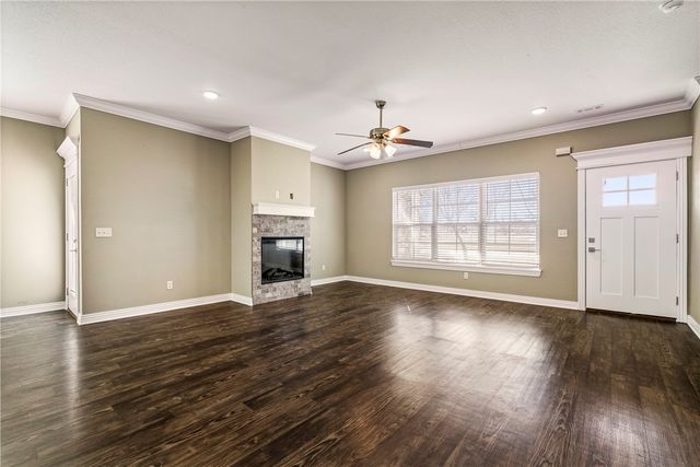 121 Carrington Avenue A, Lowell, AR 72745