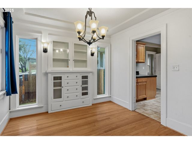 616 Se 60TH Ave, Portland, OR 97215