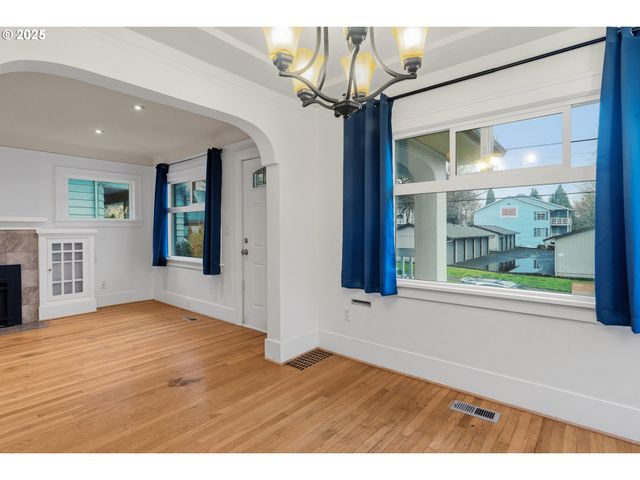 616 Se 60TH Ave, Portland, OR 97215