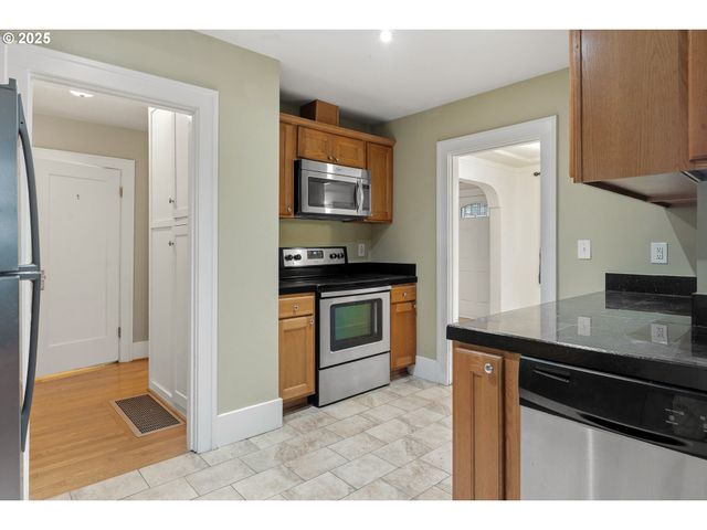 616 Se 60TH Ave, Portland, OR 97215