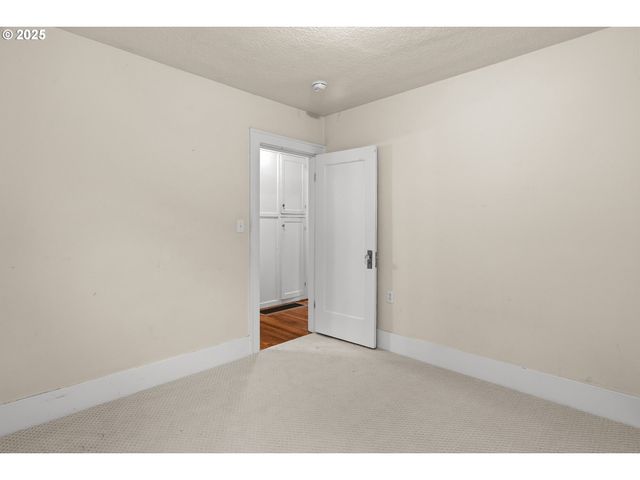 616 Se 60TH Ave, Portland, OR 97215