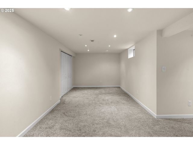 616 Se 60TH Ave, Portland, OR 97215