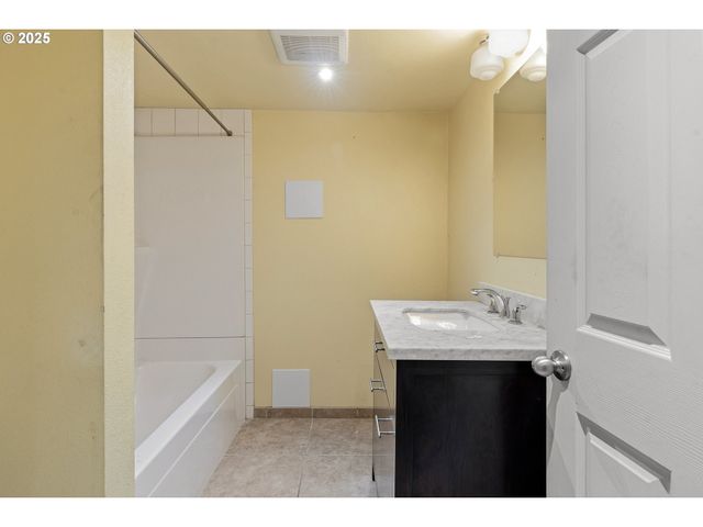 616 Se 60TH Ave, Portland, OR 97215