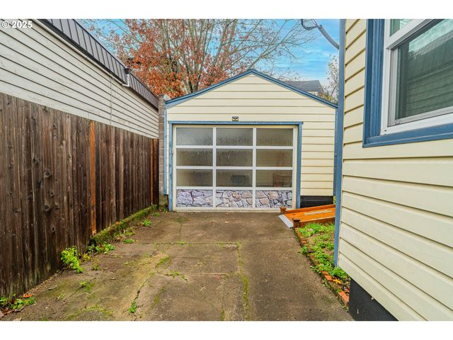 616 Se 60TH Ave, Portland, OR 97215