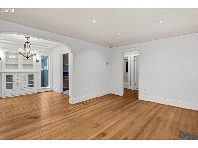 616 Se 60TH Ave, Portland, OR 97215