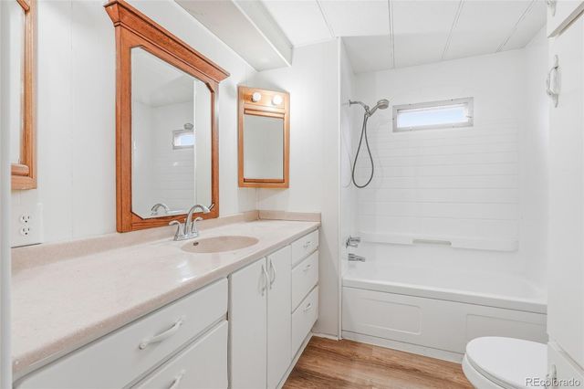 900 Mountain View Avenue, Longmont, CO 80501