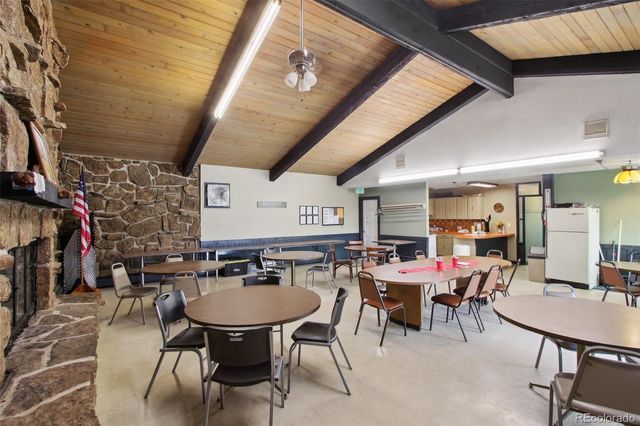 900 Mountain View Avenue, Longmont, CO 80501