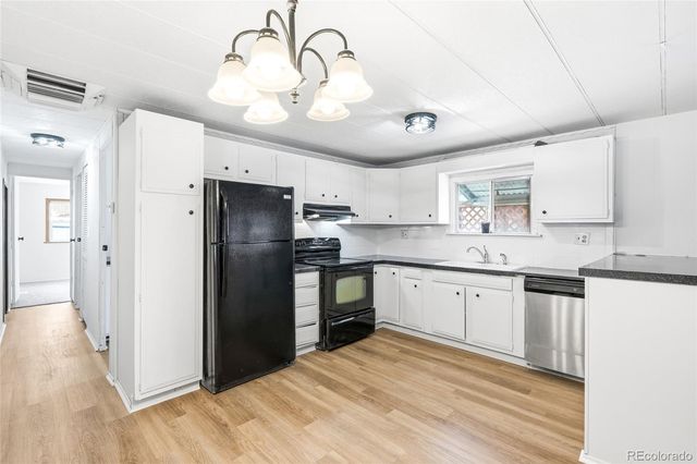 900 Mountain View Avenue, Longmont, CO 80501