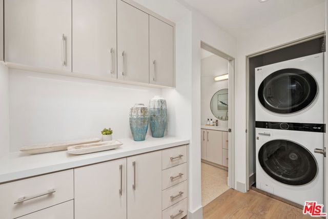 130 S Sepulveda Boulevard 415, Los Angeles, CA 90049