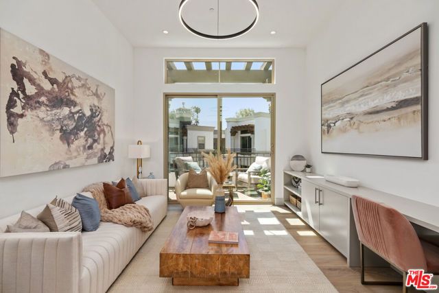 130 S Sepulveda Boulevard 415, Los Angeles, CA 90049