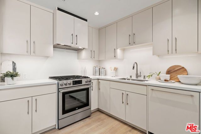 130 S Sepulveda Boulevard 415, Los Angeles, CA 90049