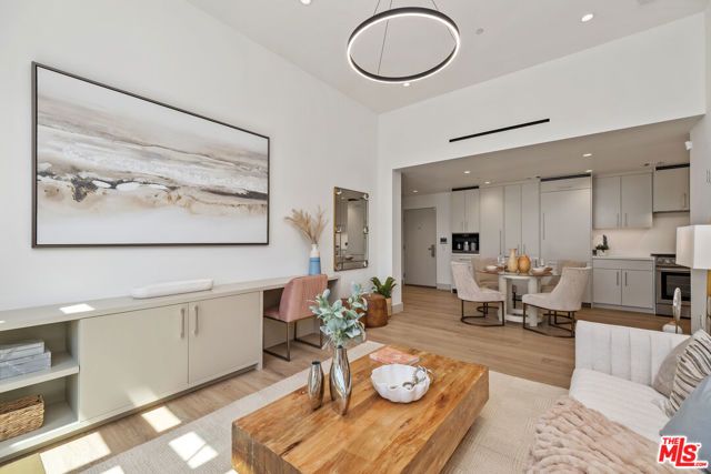 130 S Sepulveda Boulevard 415, Los Angeles, CA 90049