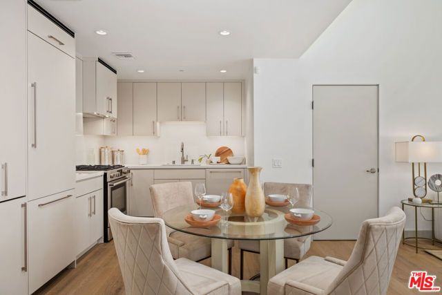 130 S Sepulveda Boulevard 415, Los Angeles, CA 90049