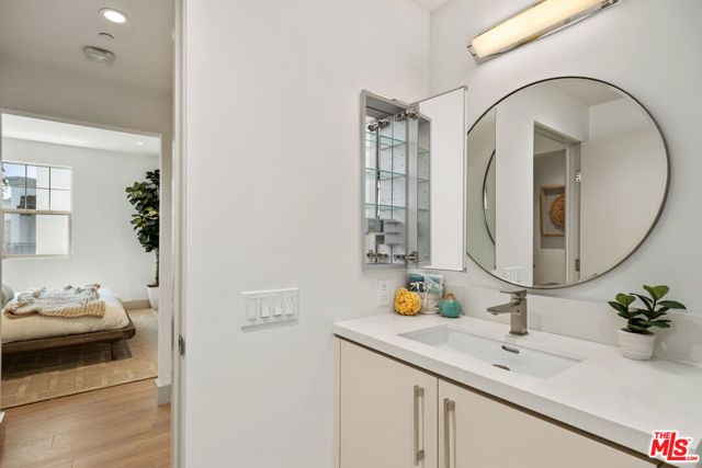 130 S Sepulveda Boulevard 415, Los Angeles, CA 90049