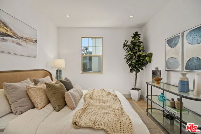 130 S Sepulveda Boulevard 415, Los Angeles, CA 90049