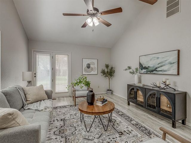 508 W 9th Street, Edmond, OK 73003