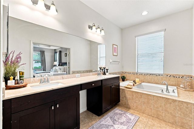 1008 OAKCREST DRIVE, Brandon, FL 33510