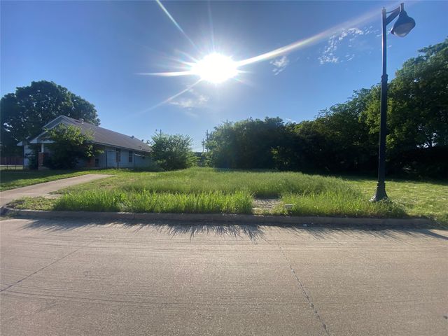 1060 Bransford Street, Fort Worth, TX 76104