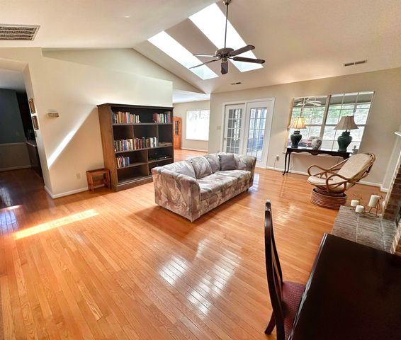 3174 River Bluff Ln., Little River, SC 29566