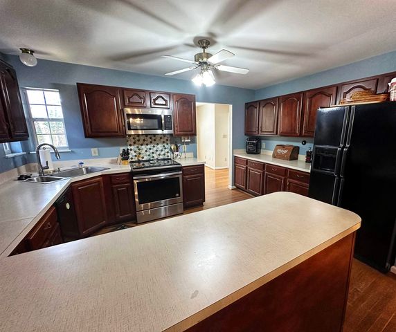 3174 River Bluff Ln., Little River, SC 29566