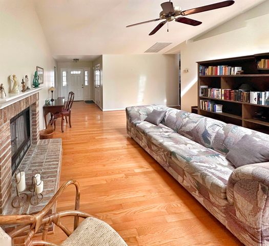 3174 River Bluff Ln., Little River, SC 29566