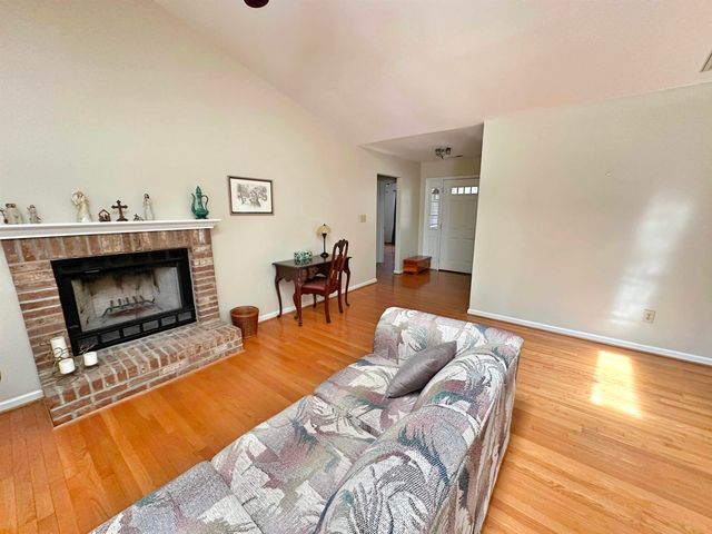 3174 River Bluff Ln., Little River, SC 29566