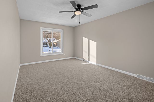 5302 16th Avenue, Moline, IL 61265