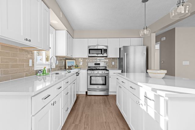 5302 16th Avenue, Moline, IL 61265