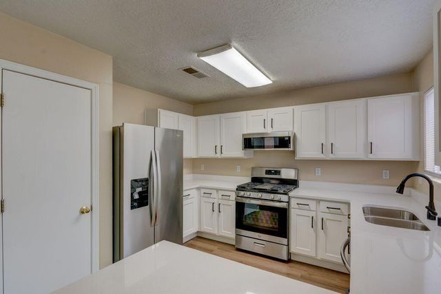 6135 Park South Place NW, Albuquerque, NM 87114