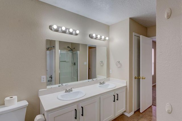 6135 Park South Place NW, Albuquerque, NM 87114