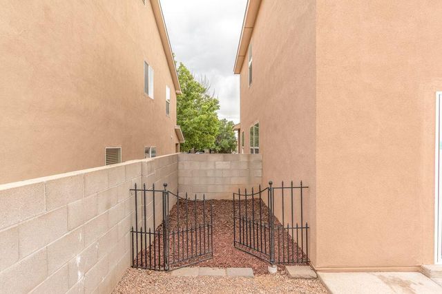 6135 Park South Place NW, Albuquerque, NM 87114