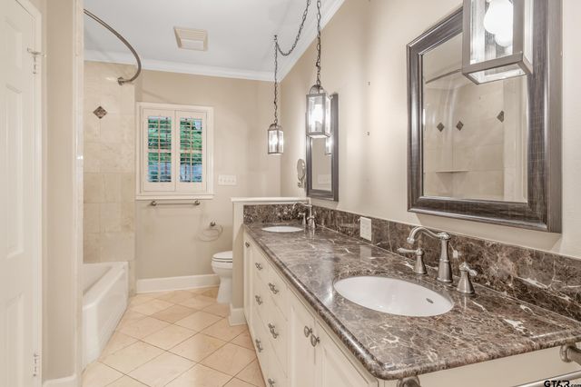 2222 S Chilton Ave, Tyler, TX 75701