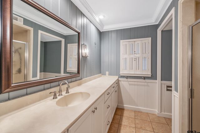 2222 S Chilton Ave, Tyler, TX 75701