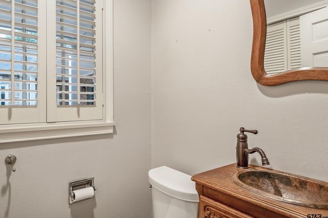 2222 S Chilton Ave, Tyler, TX 75701