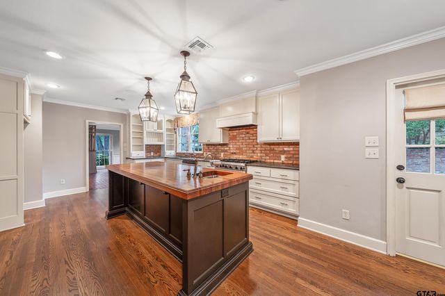 2222 S Chilton Ave, Tyler, TX 75701
