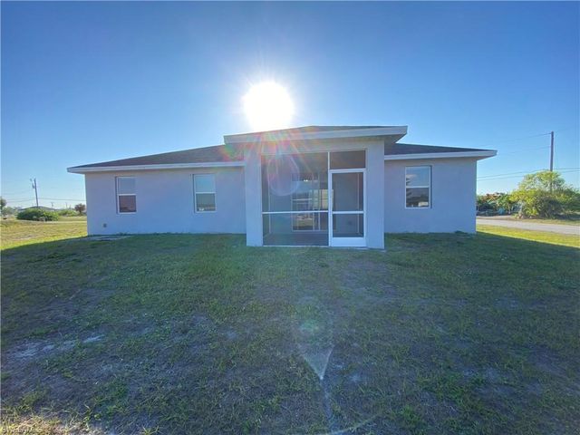 2000 NW 7th AVE, Cape Coral, FL 33993